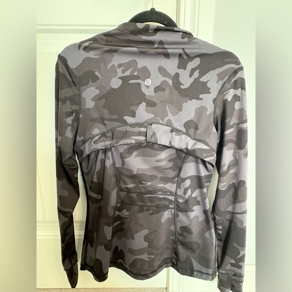 Lululemon black camo align jacket